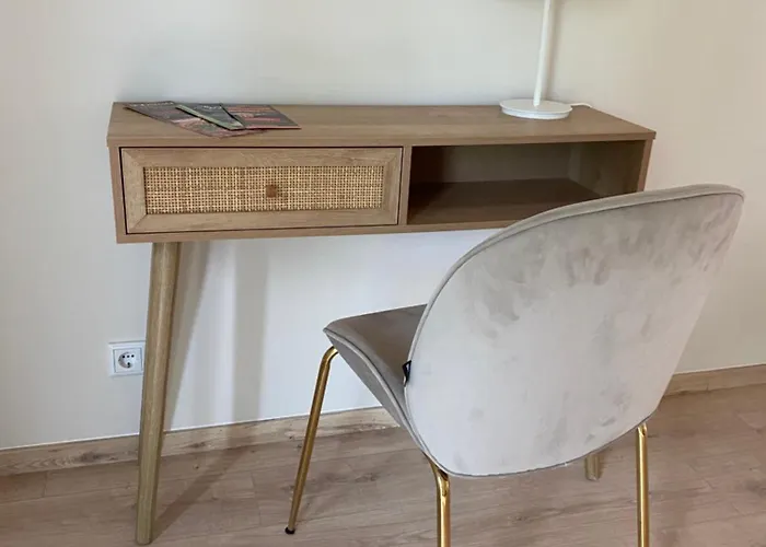 Hellbergsapart Апартаменты Бад-Эйнхаузен